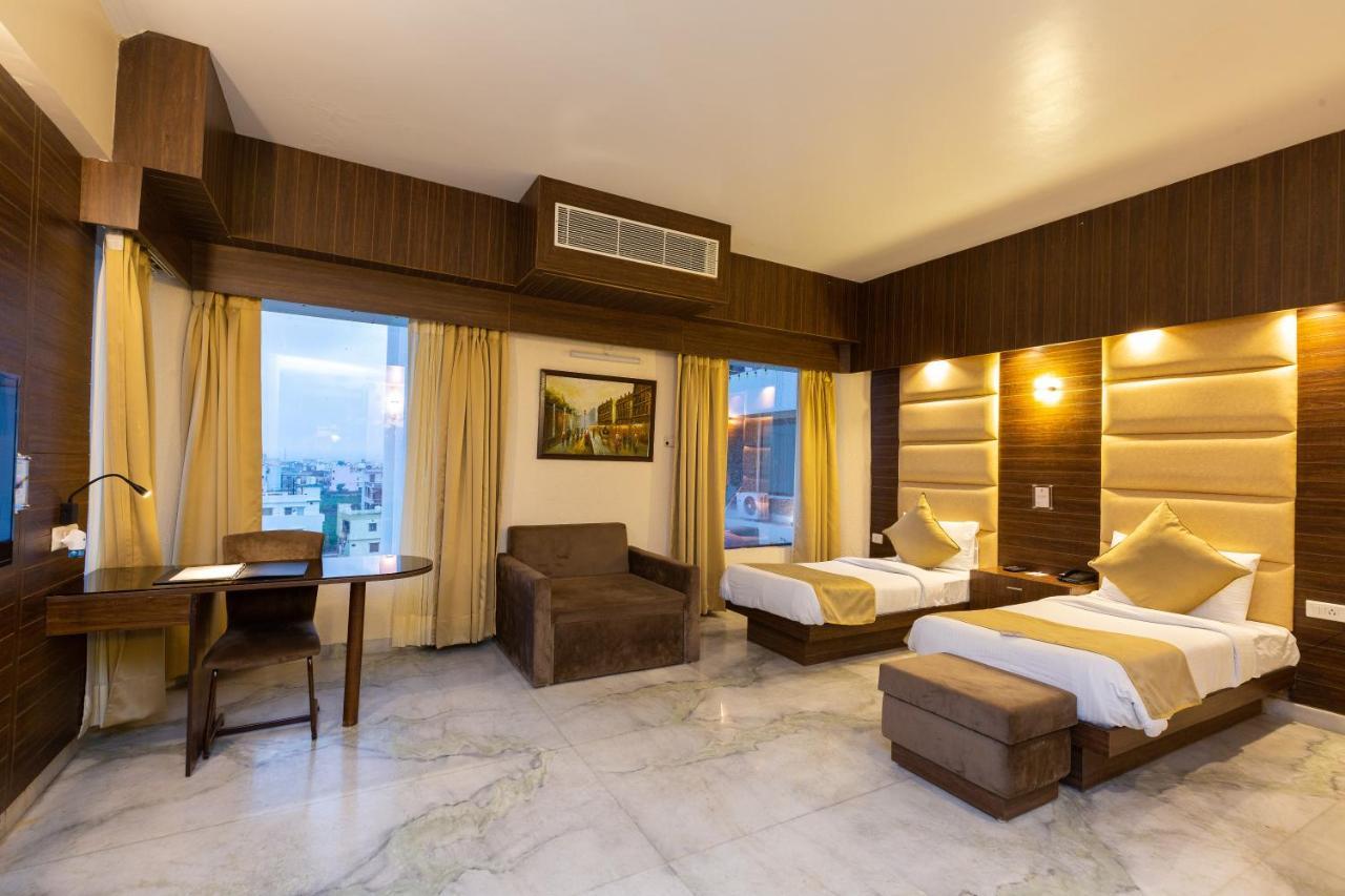 The Solitaire Dehradun Bagian luar foto