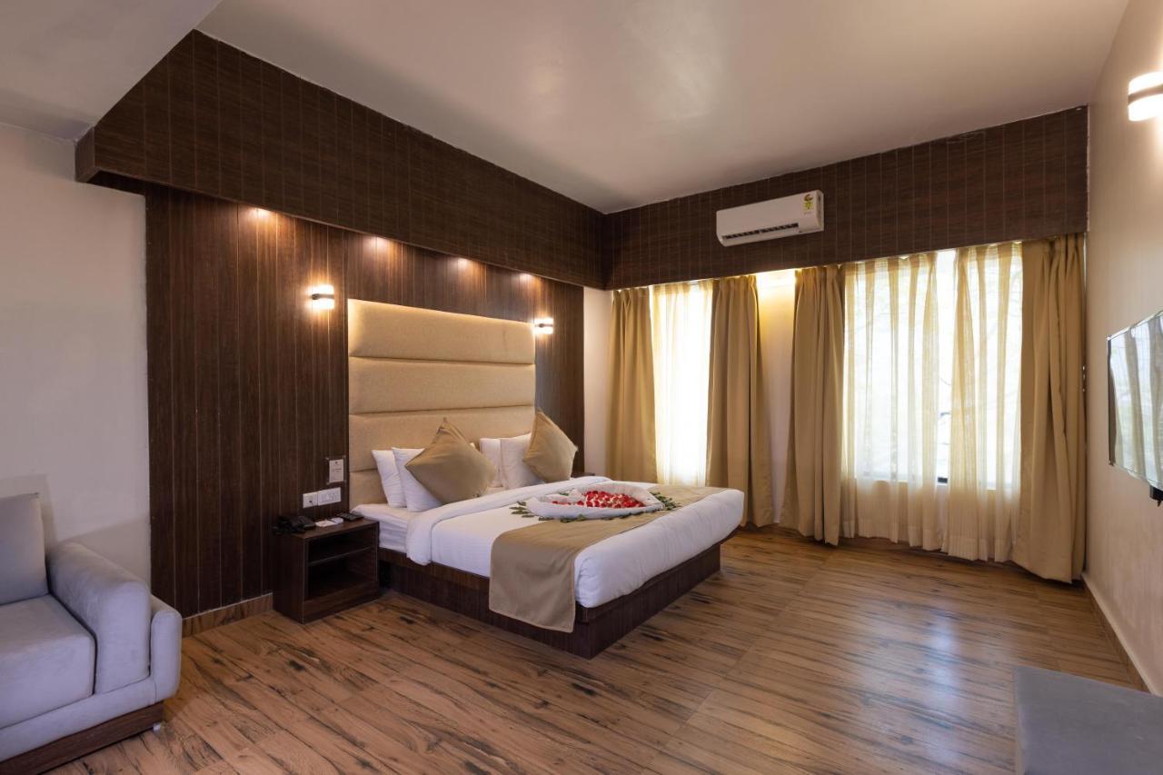 The Solitaire Dehradun Bagian luar foto