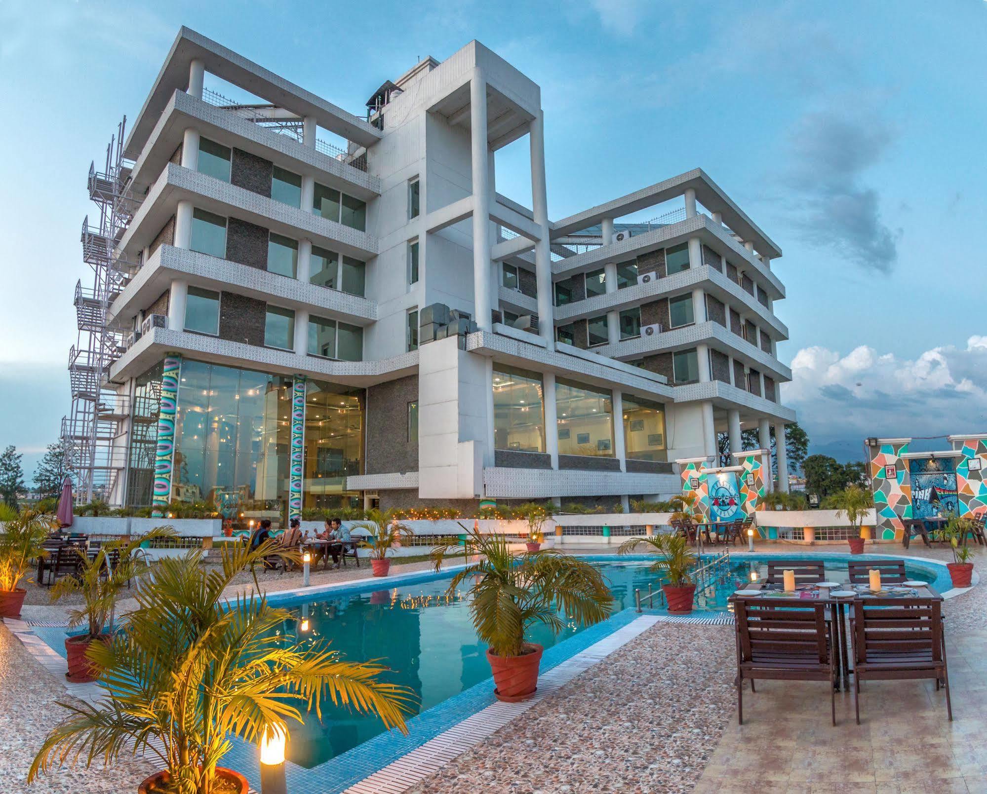 The Solitaire Dehradun Bagian luar foto